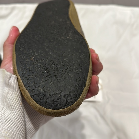 Use condition, good, golden goose sneakers,grey Jean color.Zipper on side - Picture 13 of 13